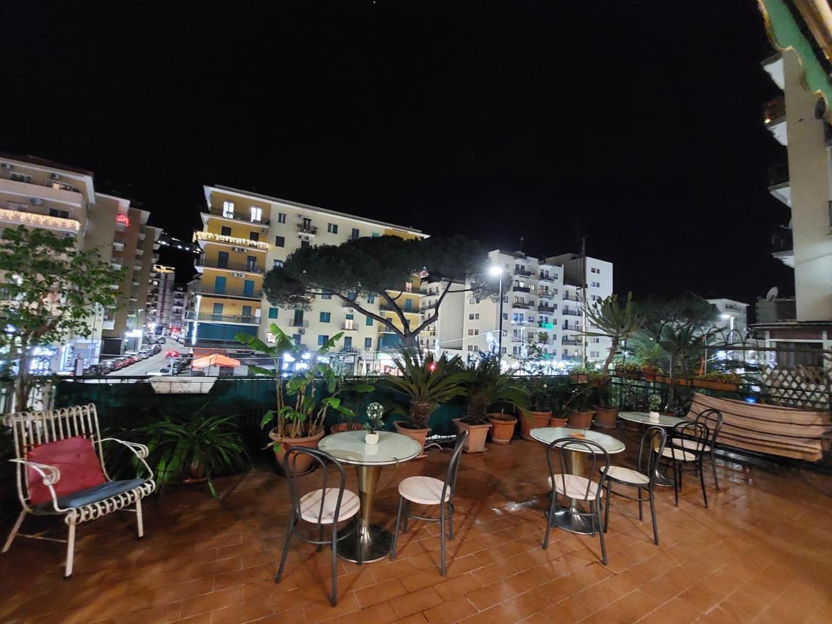 Domus Cesare Daire Napoli Dış mekan fotoğraf