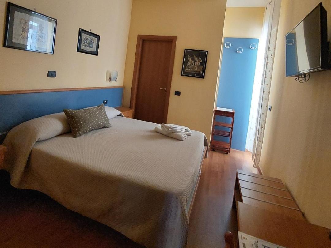 Domus Cesare Daire Napoli Dış mekan fotoğraf